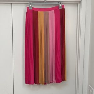 Pleat skirt size 2 from JCrew NWT. Waist measures 13.5” laying flat. Length 28”.